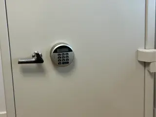 Pengeskab    