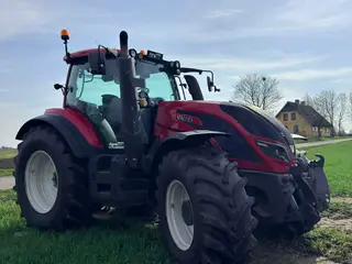 Valtra T214  - 2