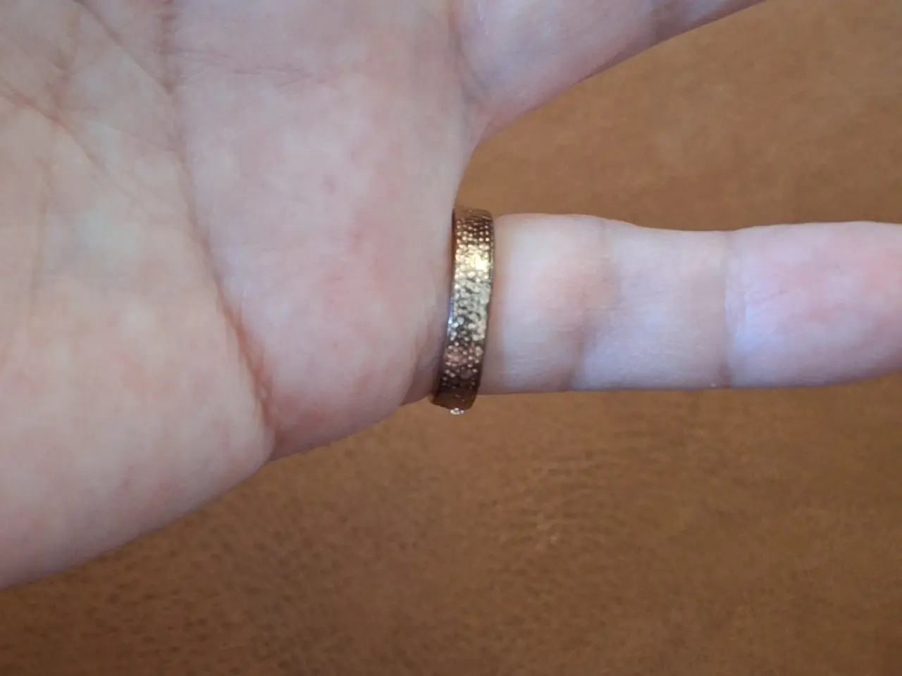 Billede 6 - Guldfarvet ring 