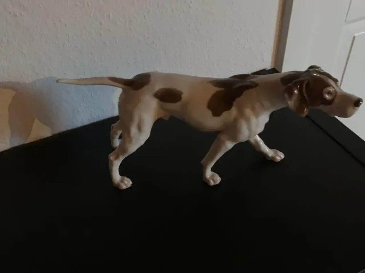 Billede 1 - Figur - stående pointer