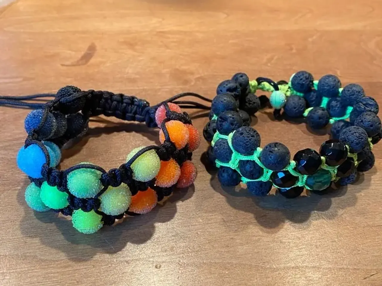 Billede 6 - Flotte nye knyttede armbånd