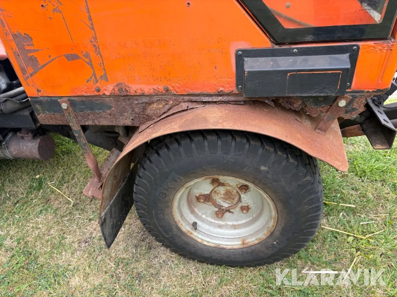 Billede 12 - Redskabsbærer Holder C230 4wd med redskaber