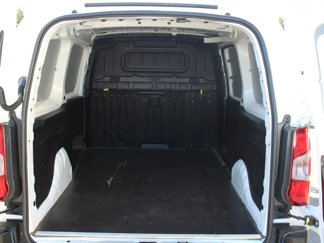 Billede 11 - Opel Combo 1,5 D 100 Enjoy L2V2