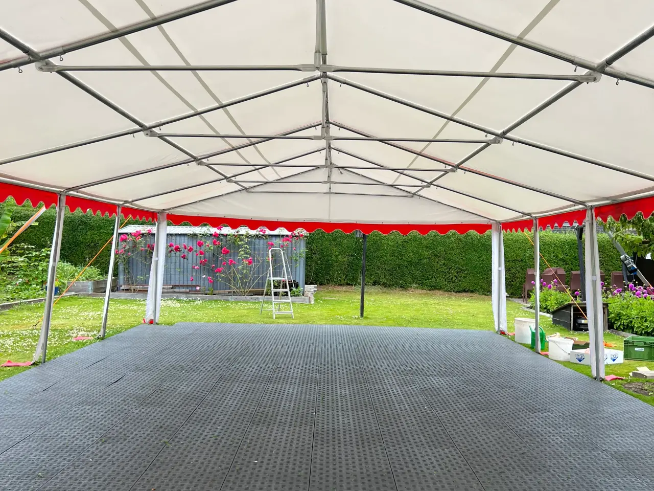 Billede 10 - 6x12 M professionelt partytelt udlejes
