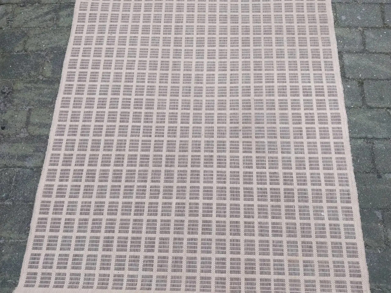 Billede 2 - Gulvtæppe 118 cm x 172 cm
