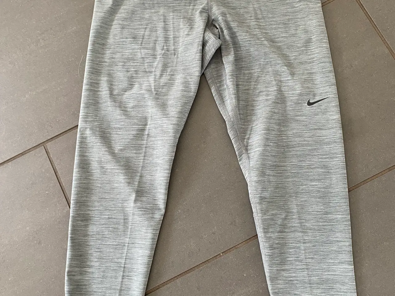 Billede 1 - Nike PRO dametights - nye med tags
