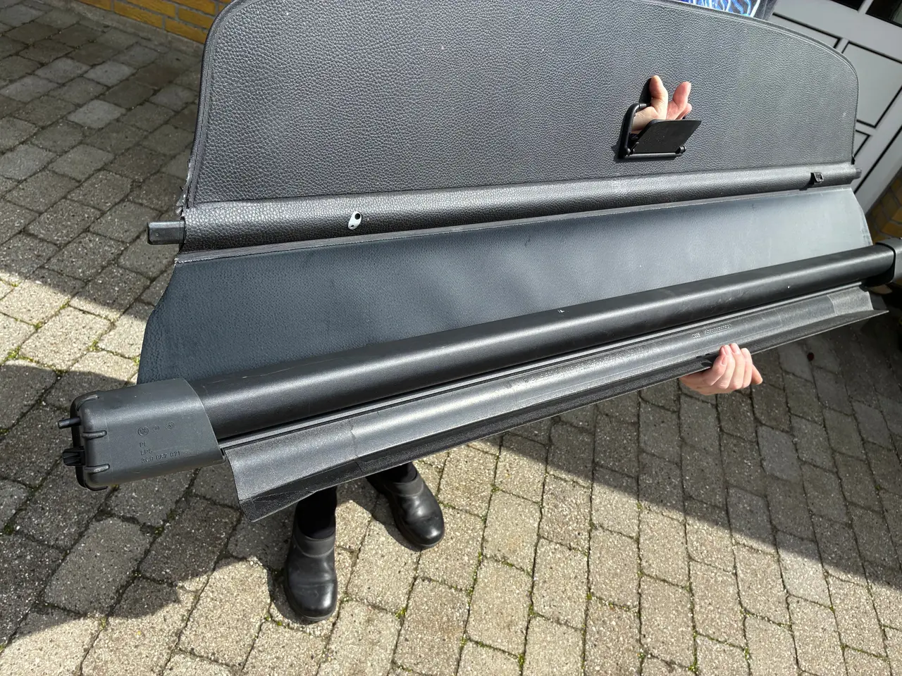 Billede 2 - Bagagerumdække originalt til VW passat