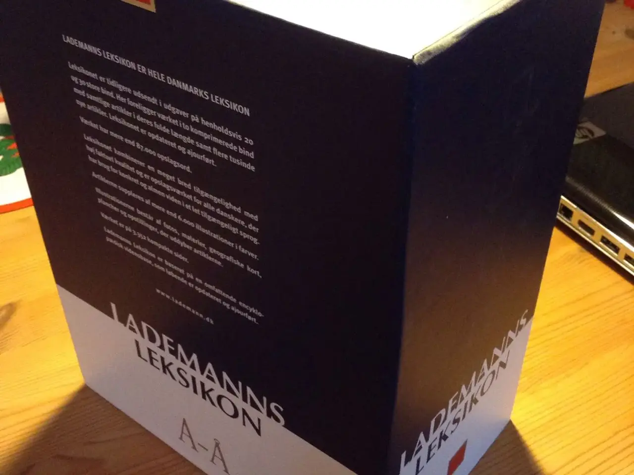 Billede 2 - Lademanns Leksikon, ny
