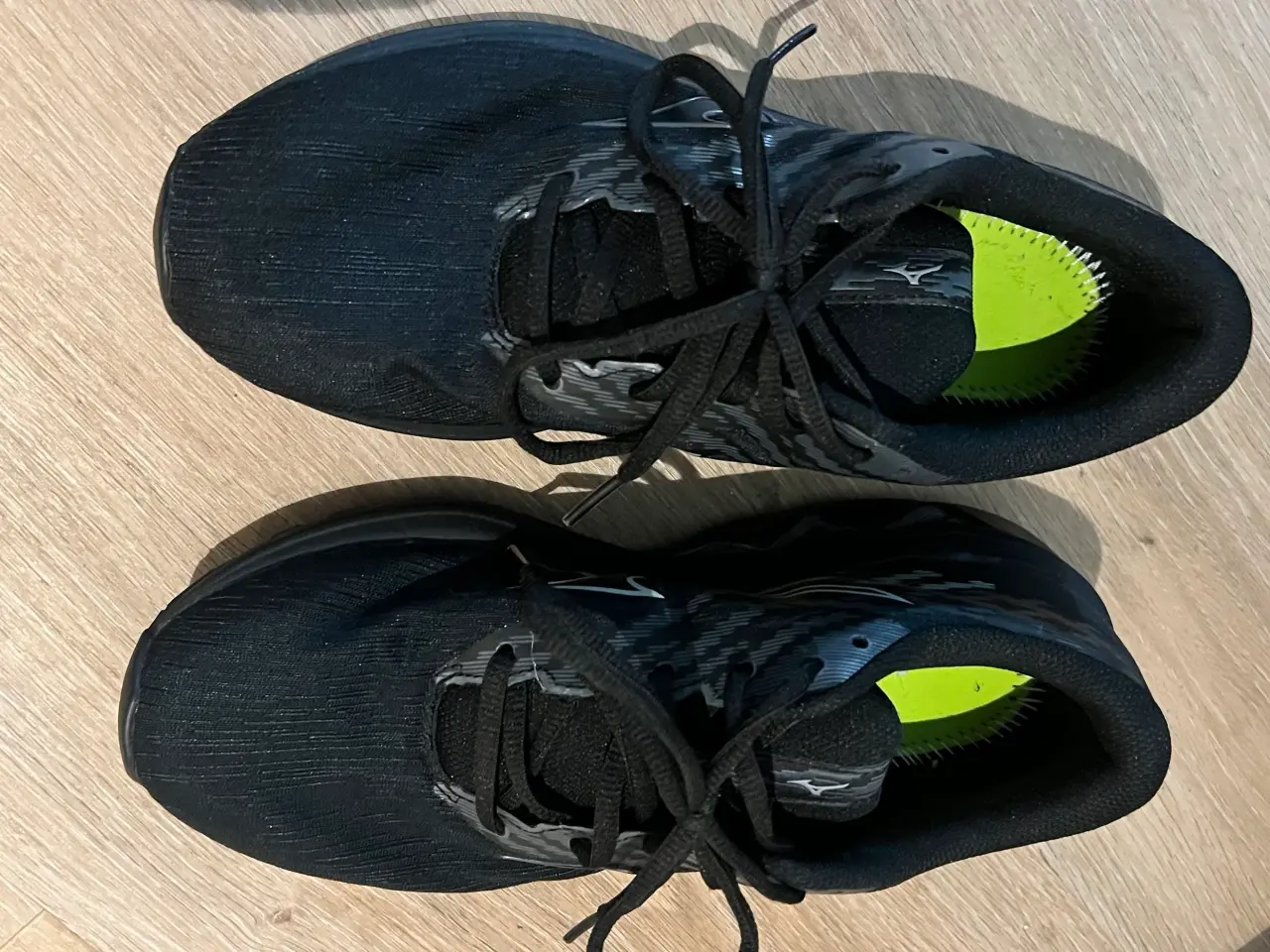 Billede 1 - Mizuno Wave Equate 7 løbesko str 40 sort