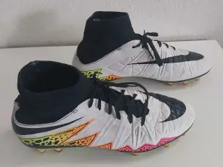 Nike fodboldstøvler str. 40,5