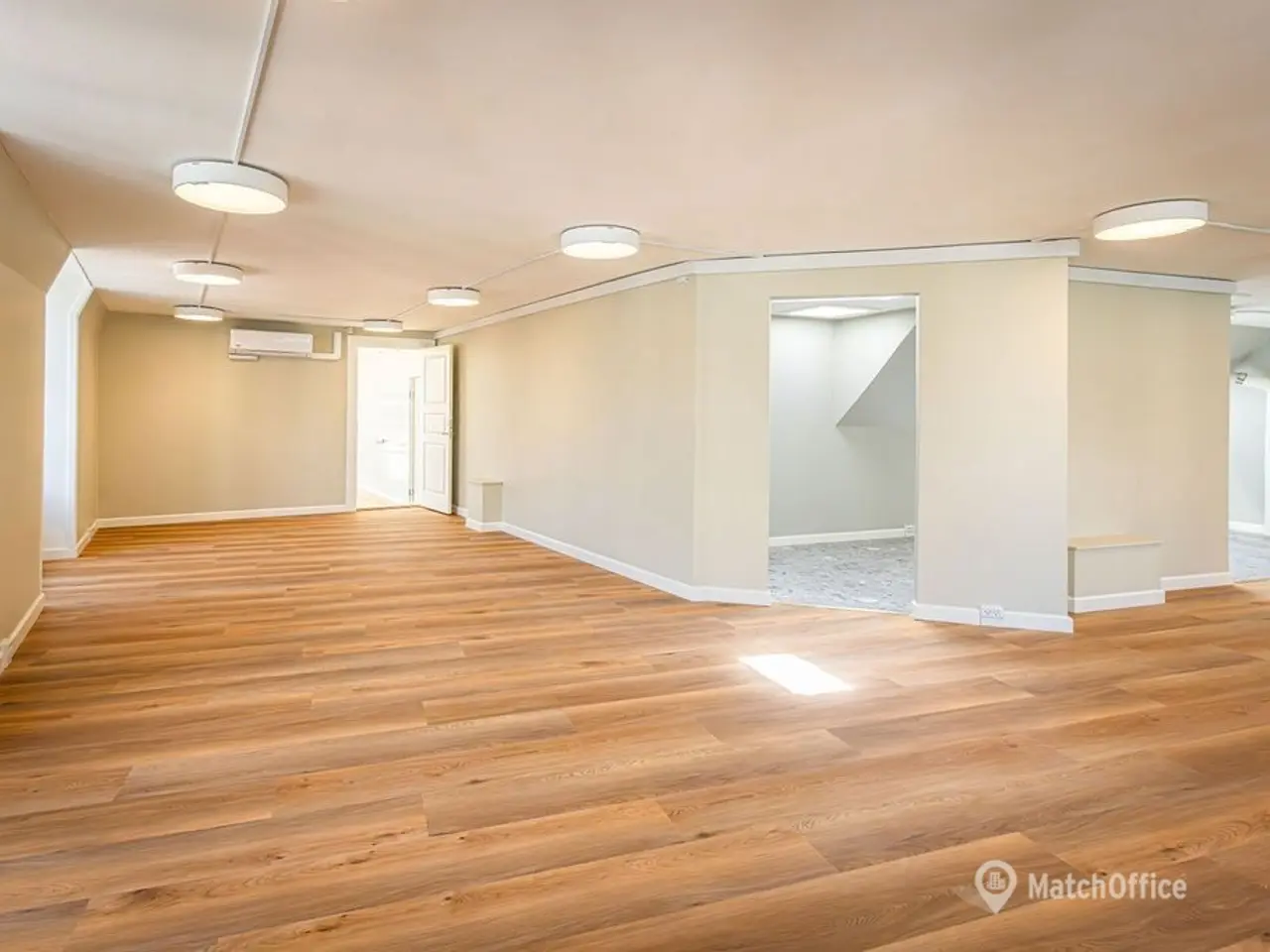 Billede 8 - INGEN BINDING - Nyistandsat og indbydende kontor på 487 m² med privat tagterrasse