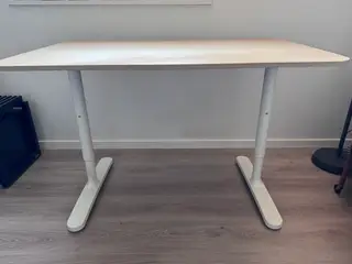 Ikea Bekant skrivebord