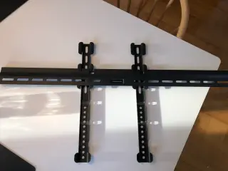 Vægbeslag til. LED TV