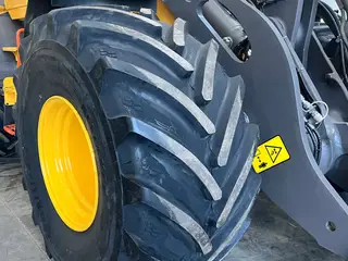 Alliance 750/65R26 NYT SÆT. VF 750/65R26 Agriflex 372+ m stålbælte. Nyt komplet sæt med både dæk og fælge