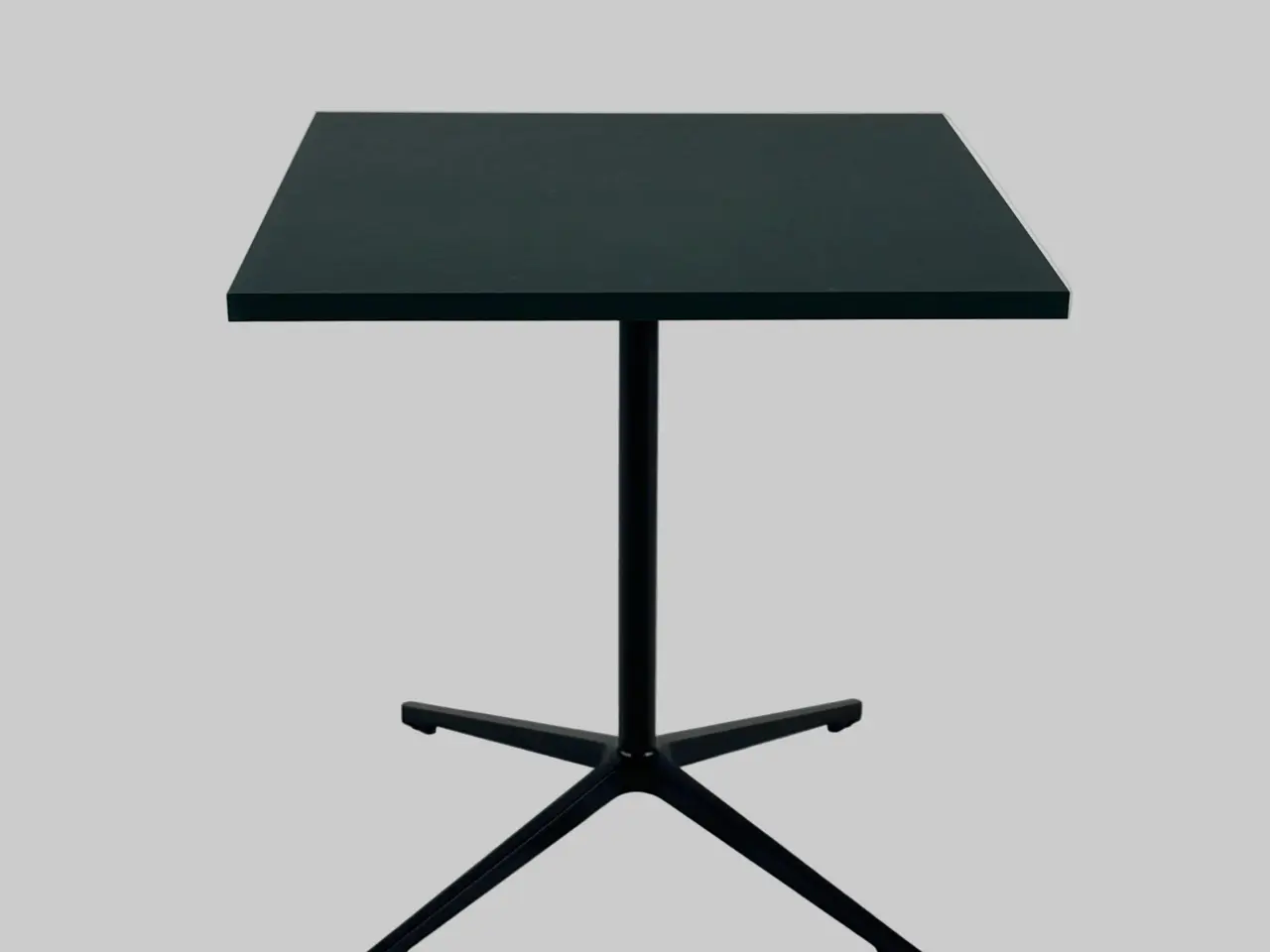 Billede 3 - Bord – Mørkegrøn/Sort Stel 70x70cm