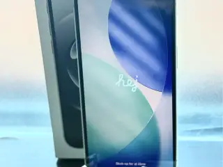 iPhone 16e