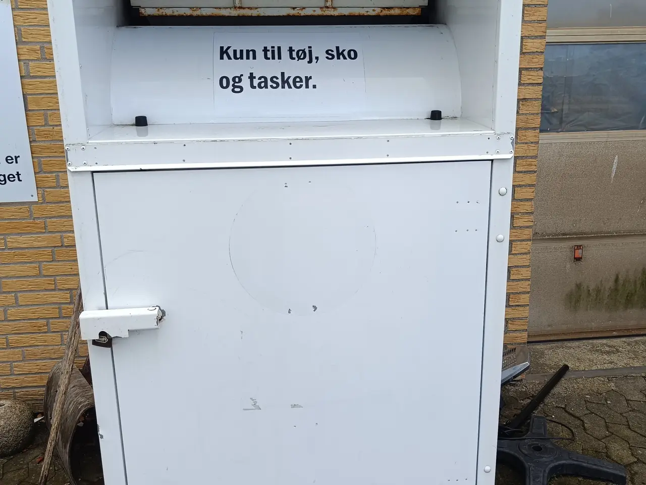 Billede 2 - Tøj container