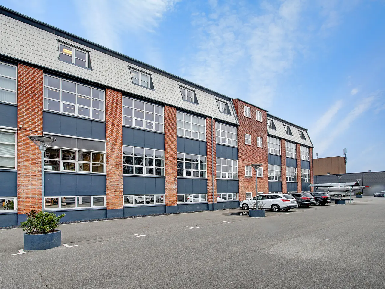 Billede 16 - Moderne kontorer/showroom/undervisningslokaler med godt lysindfald