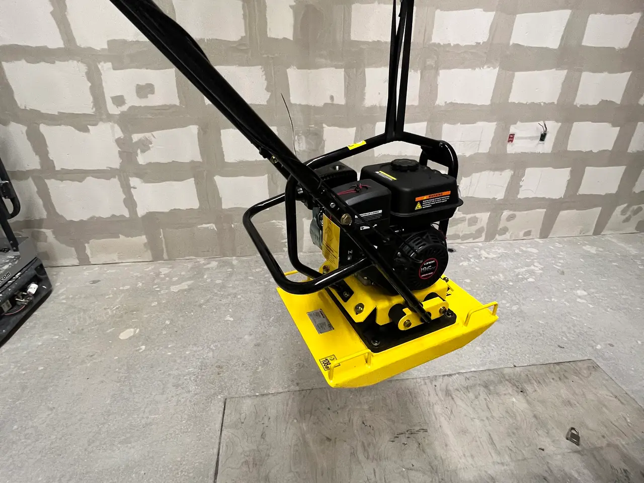 Billede 4 - Pladevibrator udlejes 87kg