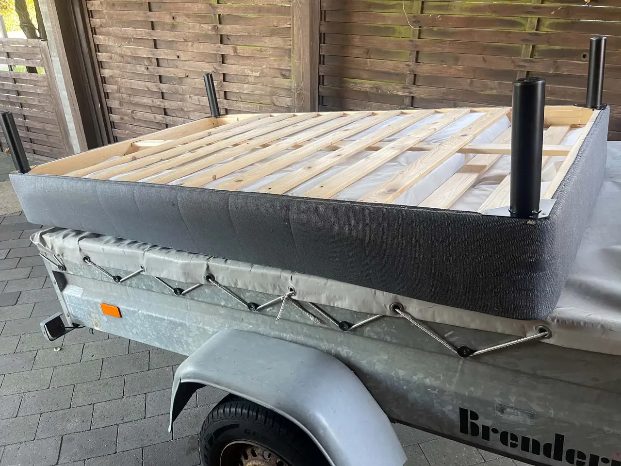 Billede 1 - Seng 200x120 - som ny