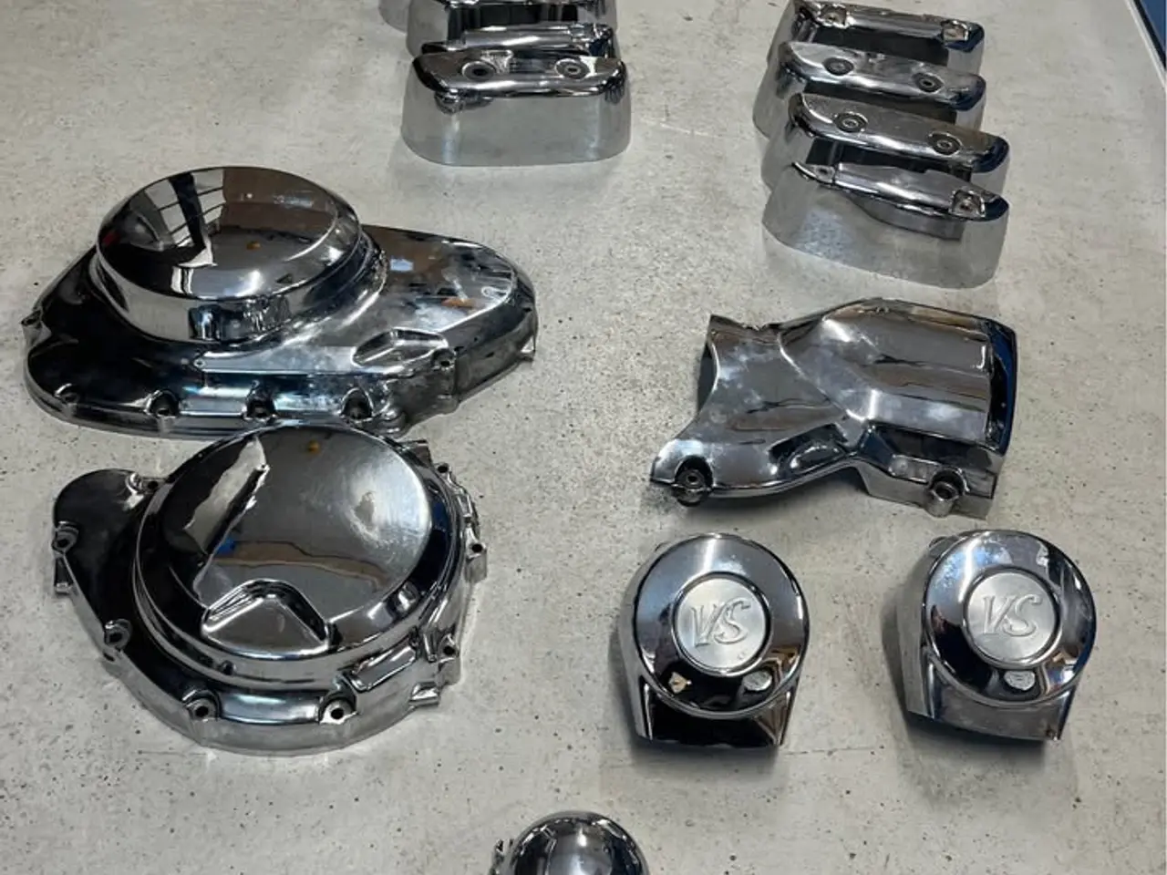 Billede 1 - Suzuki vs 1400 chrome dele