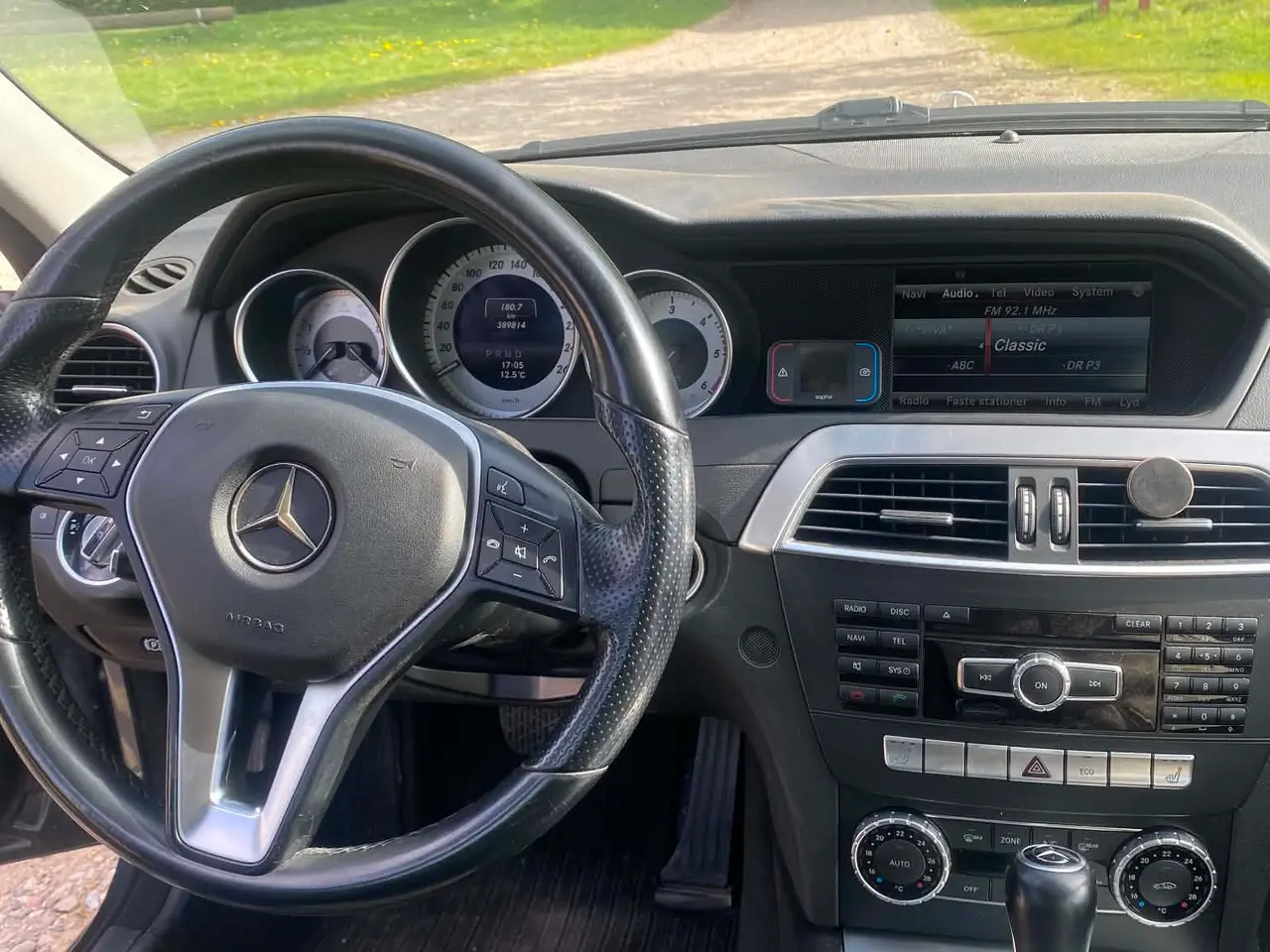 Billede 5 - Yderst velholdt Mercedes Benz c220 2013