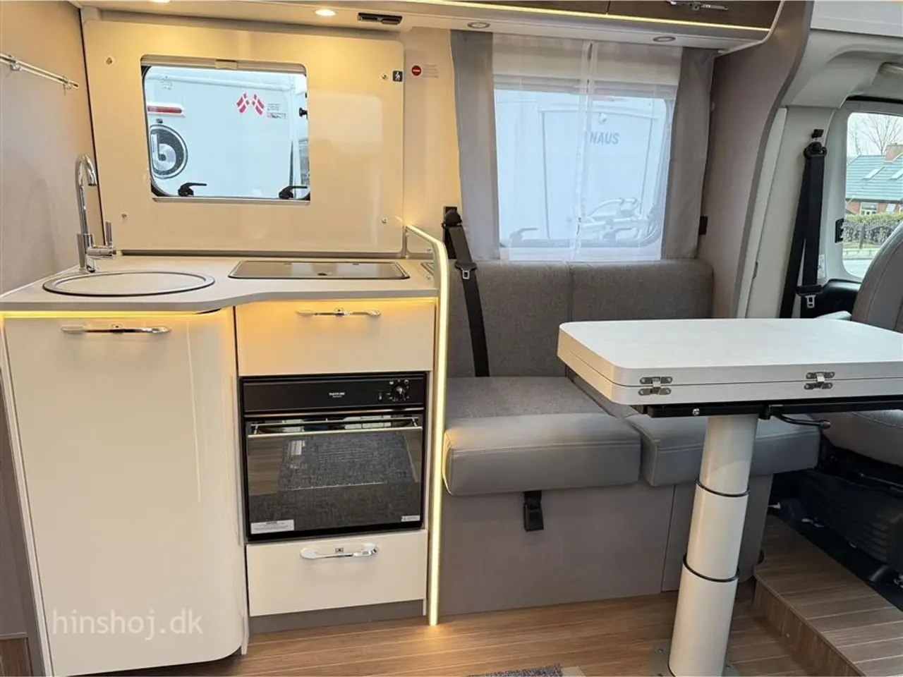 Billede 4 - 2025 - Etrusco T 7400 QBC Aut.   Drømmeautocamperen: Etrusco By Hymer – Komfort og Luksus i Én Pakke