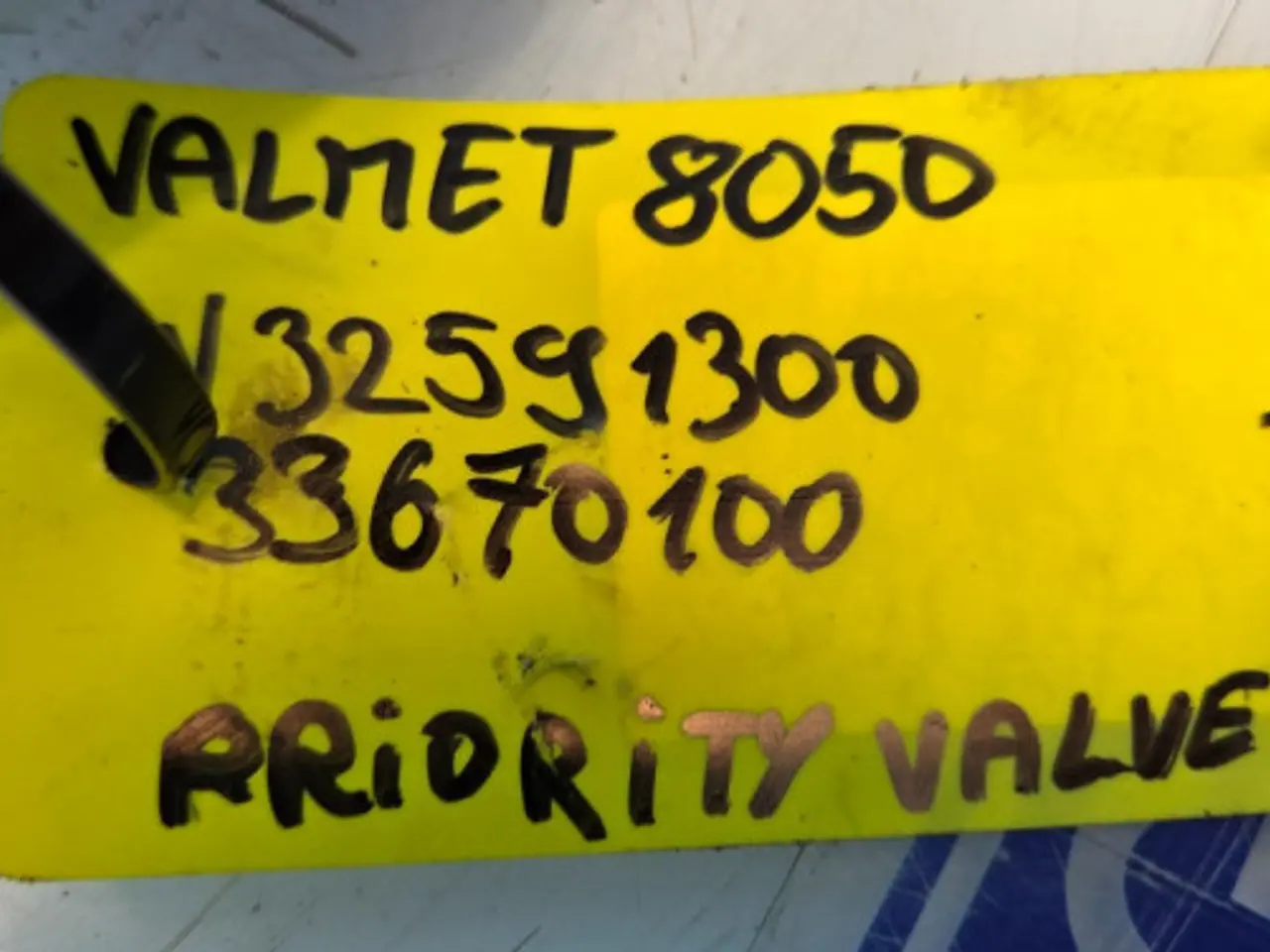 Billede 14 - Valmet 8350 Ventil 32591300