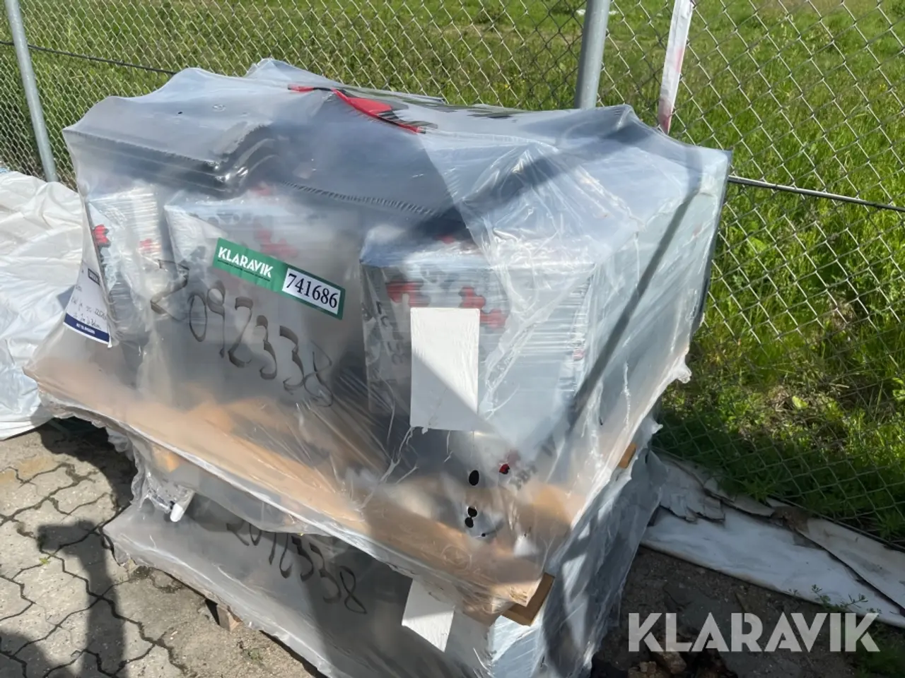 Billede 2 - Tagsten IBF Sort halve/ventilation/vindskede
