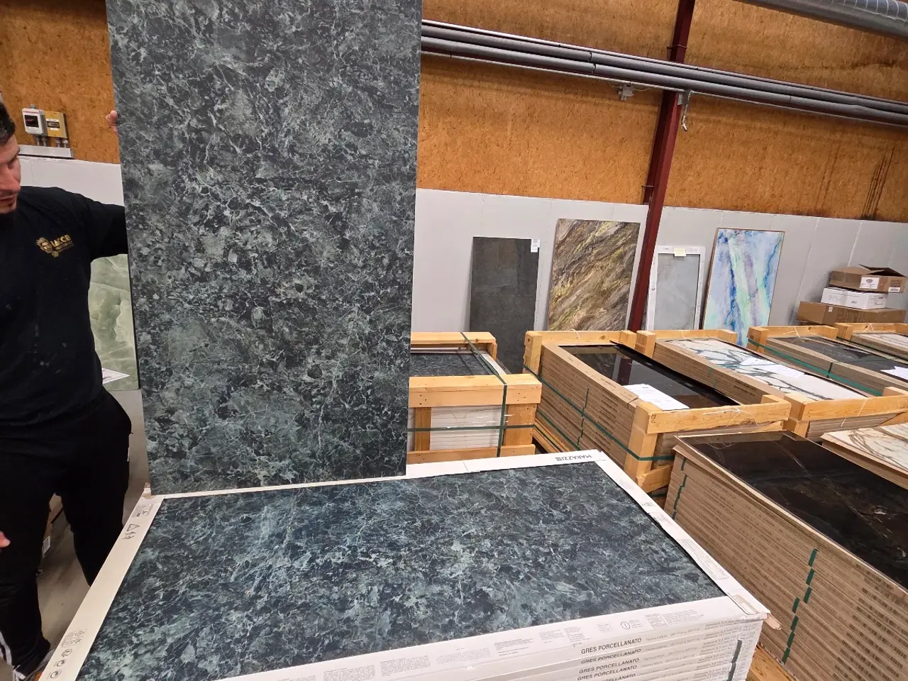 Billede 3 - Marazzi " Blue Marble "