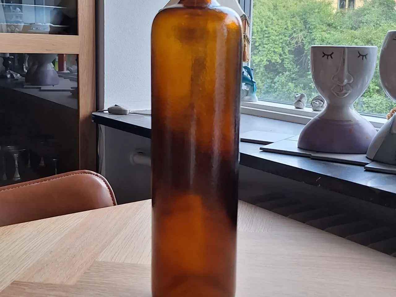 Billede 1 - Brun glasvase/ glasflaske 