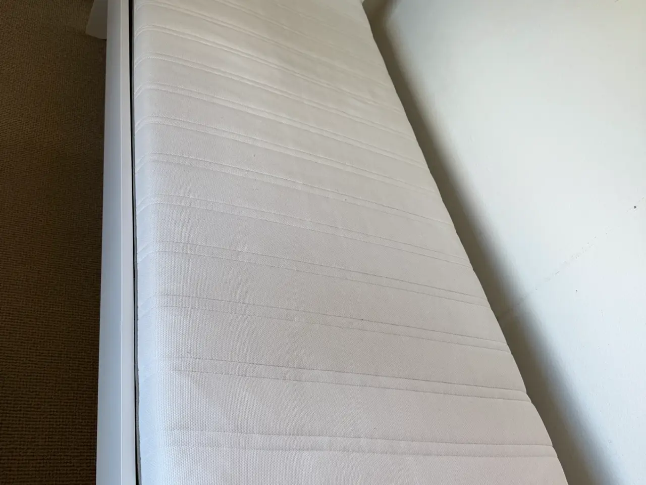 Billede 1 - Ikea seng med skummadras