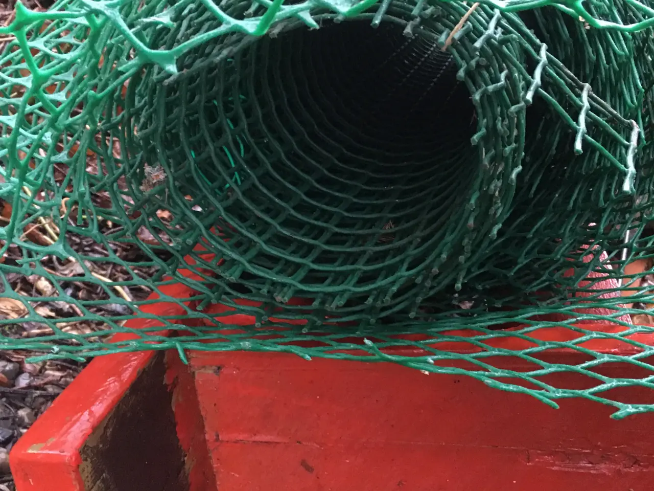 Billede 2 - Grønt plastnet til haven. Giv et bud.