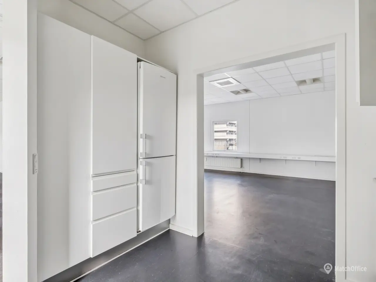 Billede 11 - Moderne kontorlokale med synlig placering