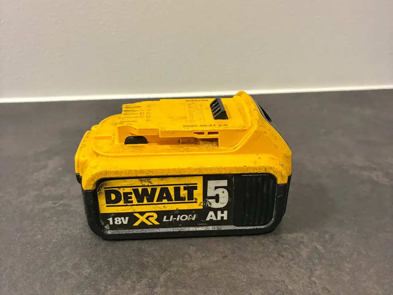 Billede 2 - DeWalt 18V XR 5,0 Ah Batteri