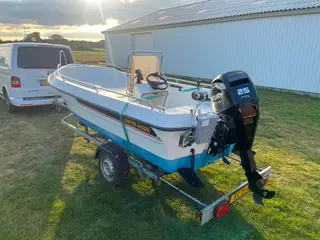 14-fods Ryds 435 SSL med 25hk og bådtrailer