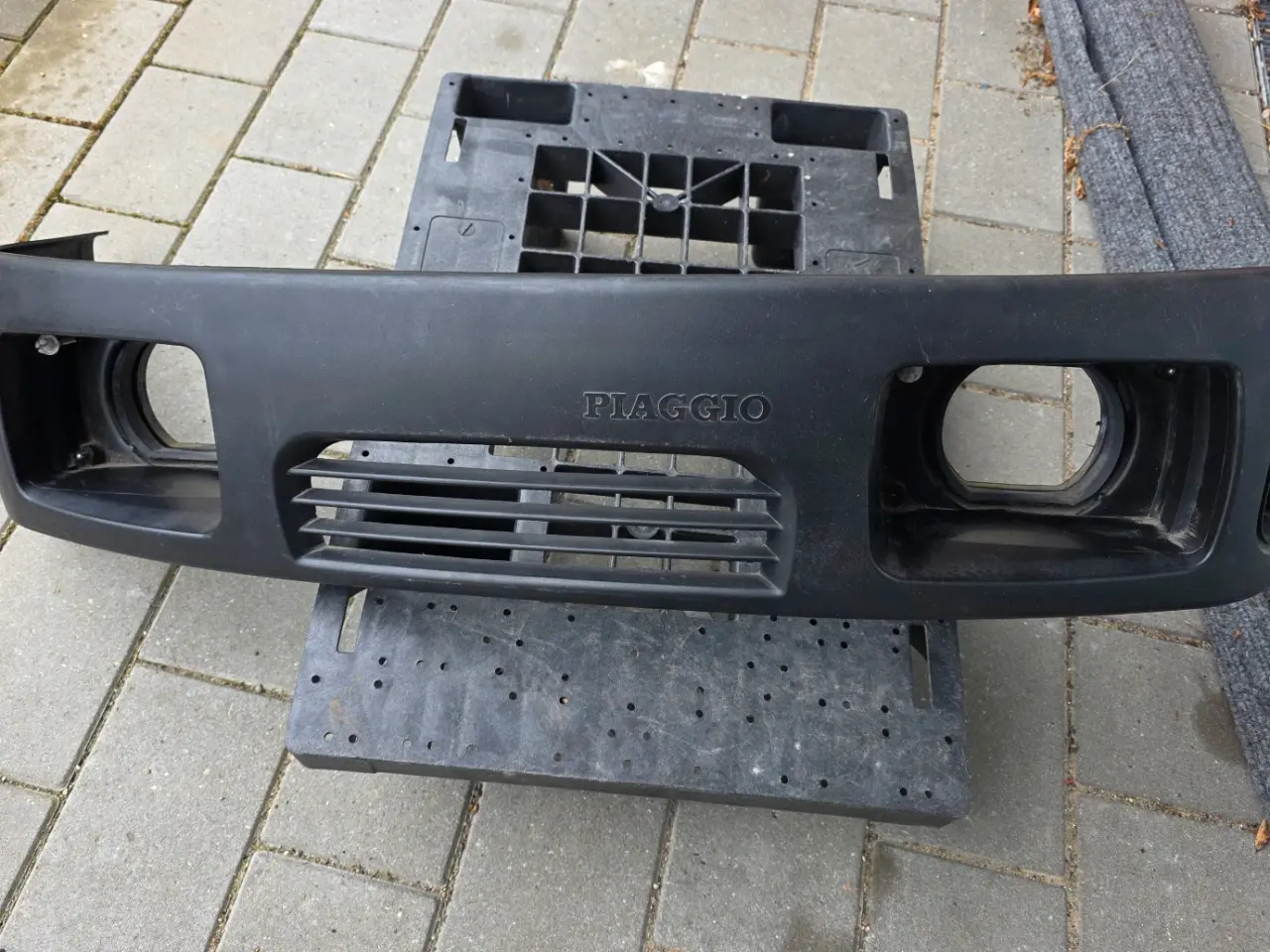 Billede 1 - Frontpanel til forlygter ape50
