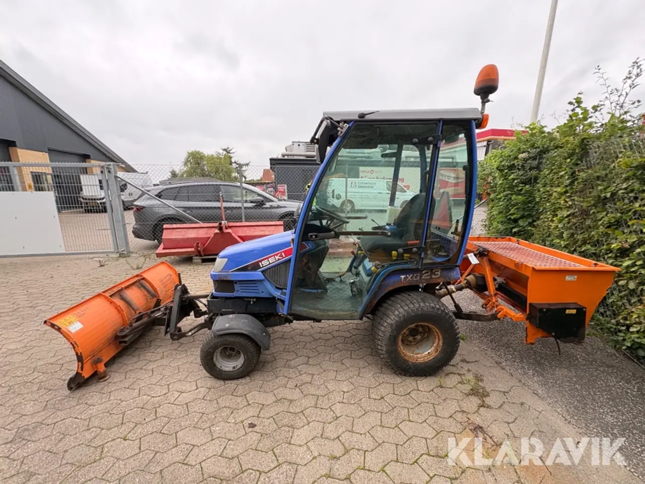 Billede 5 - Traktor Iseki TXG23 med kost og plov