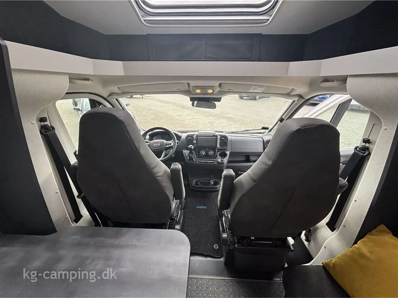 Billede 14 - 2022 - Hobby Optima De Luxe T70 F aut. Velholdt autocamper med dobbeltseng og masser af ekstraudstyr.