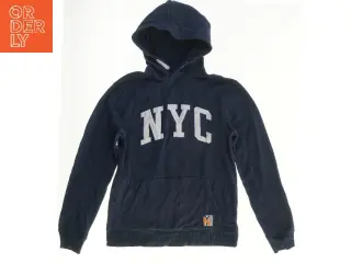 Blå hættetrøje med NYC-tekst fra H&M (str. 158)