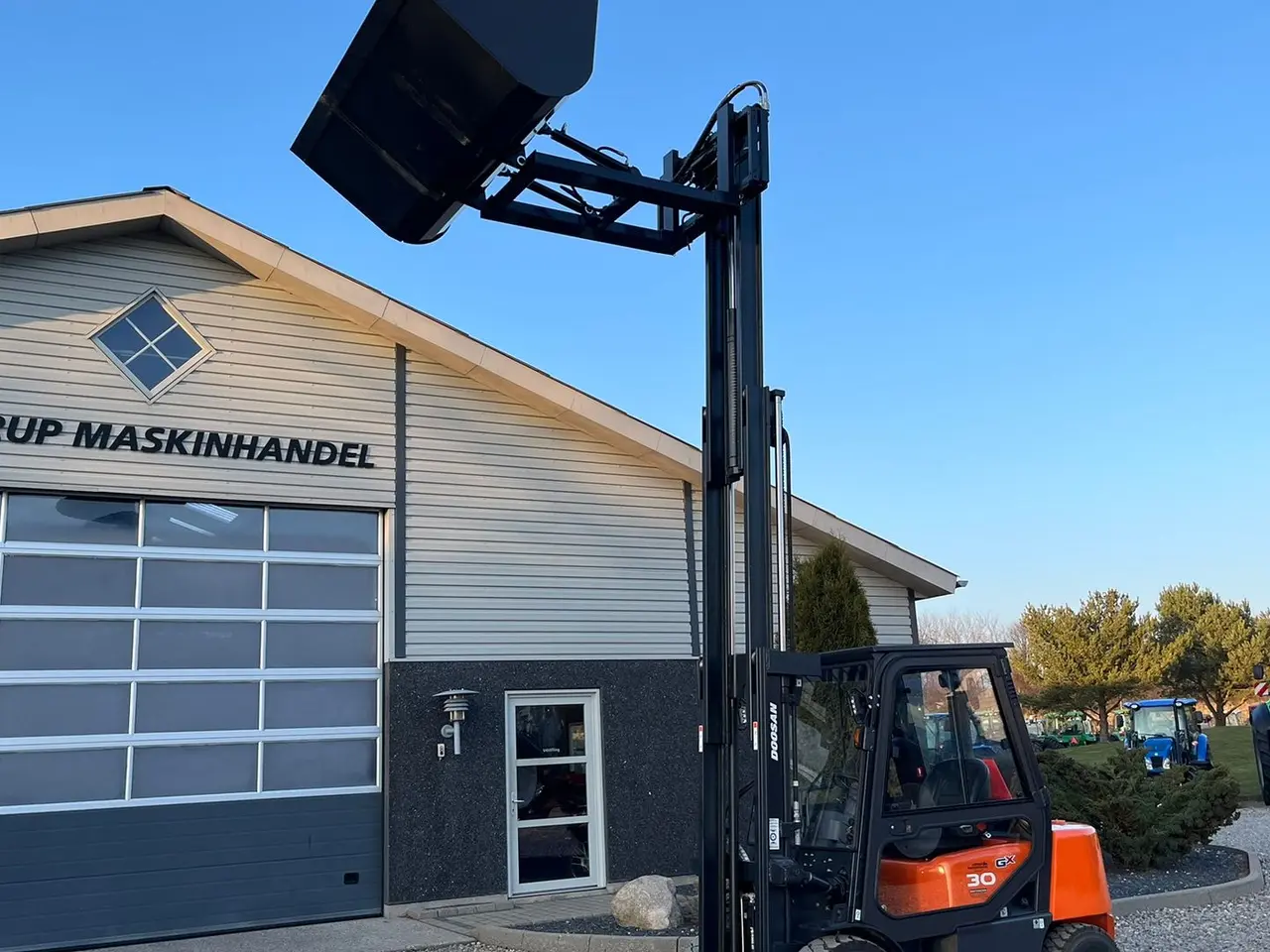 Billede 17 - Limas TRUCK SKOVL 2m bred. til montering på pallegafler