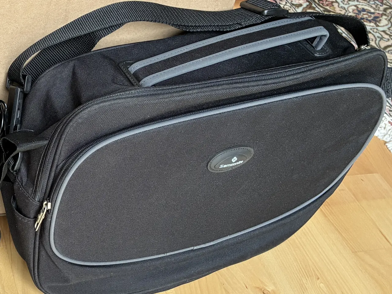 Billede 1 - Samsonite kuffert taske, skuldertaske.