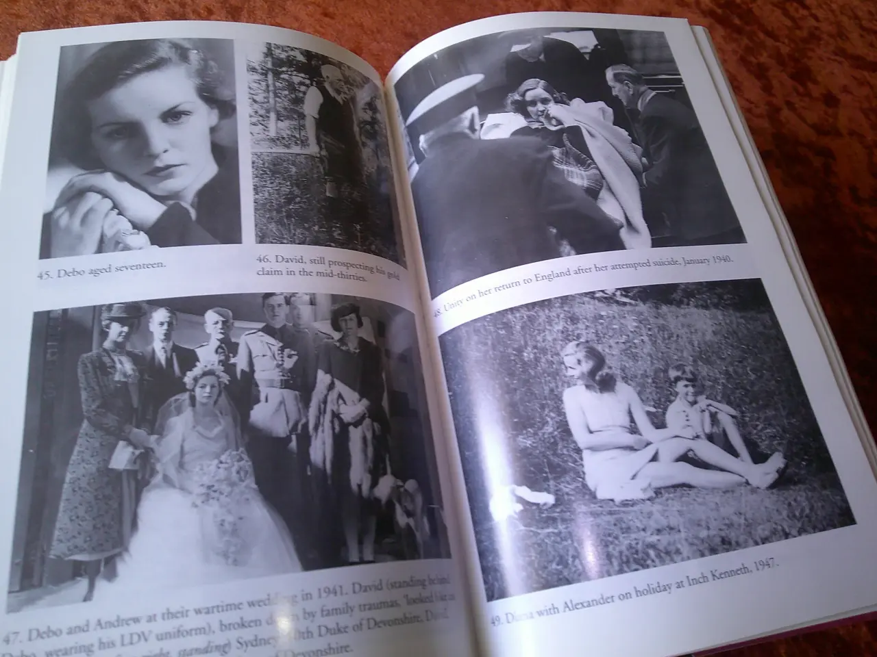 Billede 4 - The Mitford girls, Mary S. Lovell,