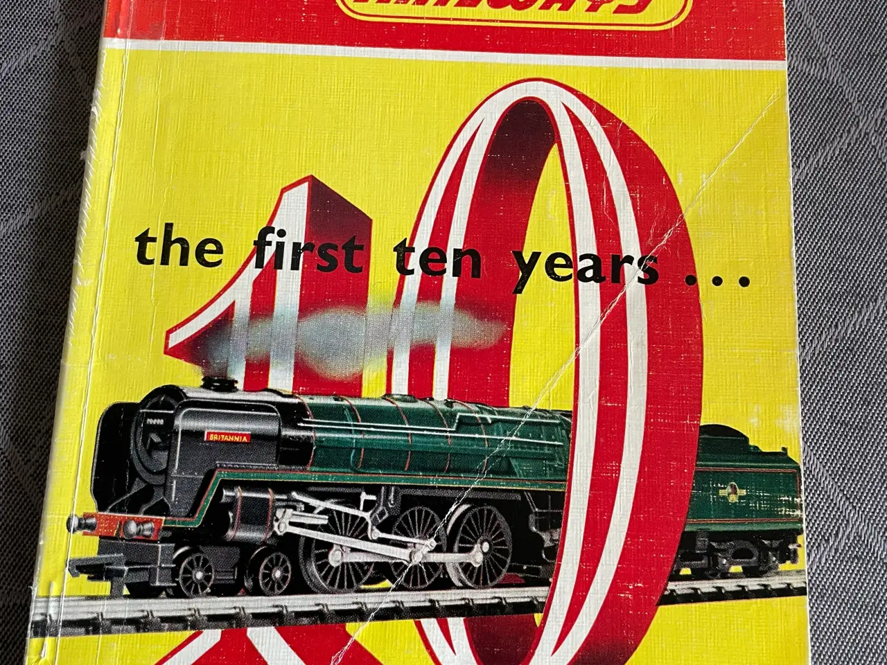 Billede 1 - Tri-ang Railways 10 års bog