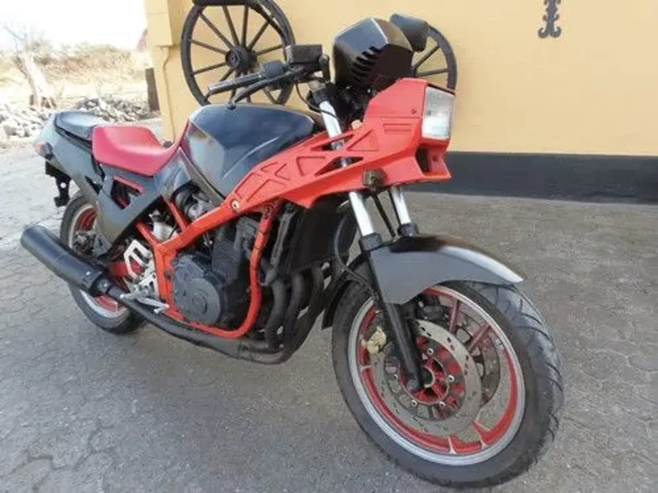 Billede 1 - Suzuki GSX 400 X Impulse - "Gør-det-selv"