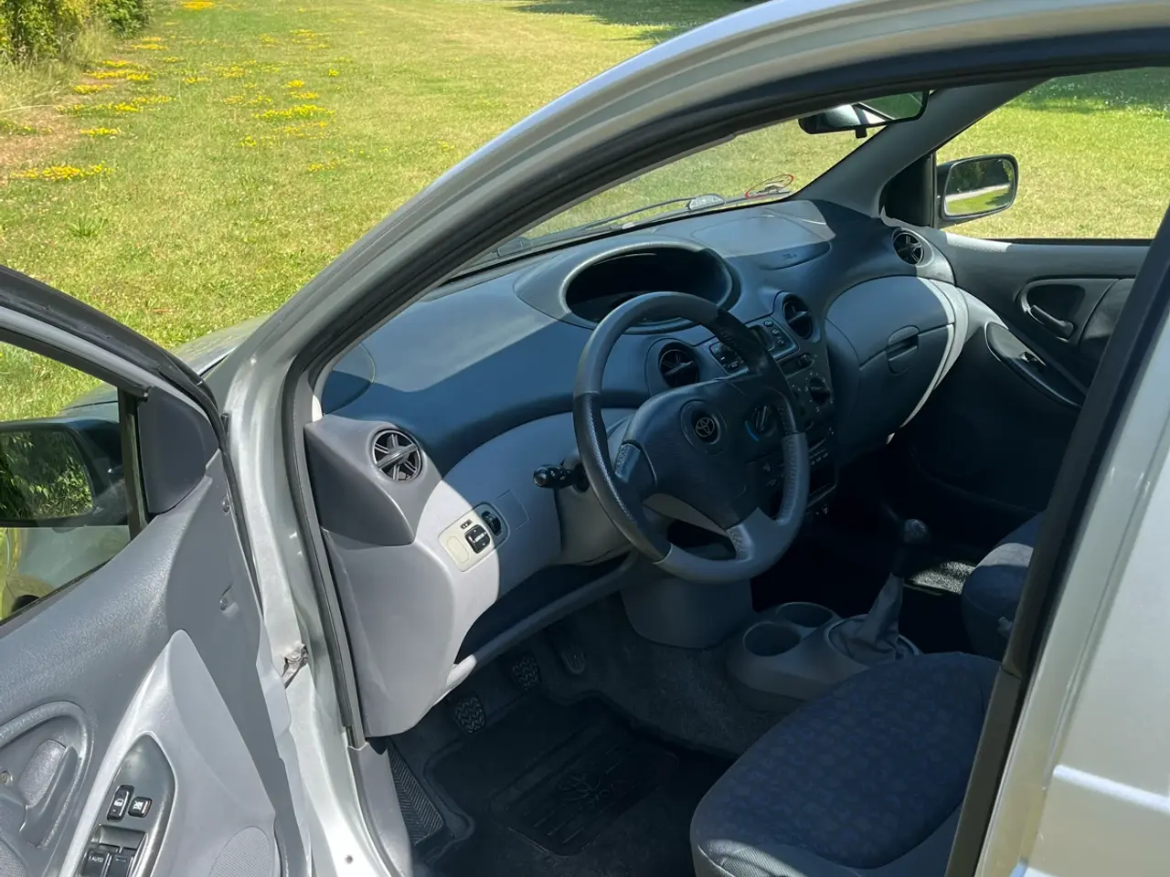 Billede 7 - Toyota Yaris 1,3 årgang 2002benzin kM 129.900