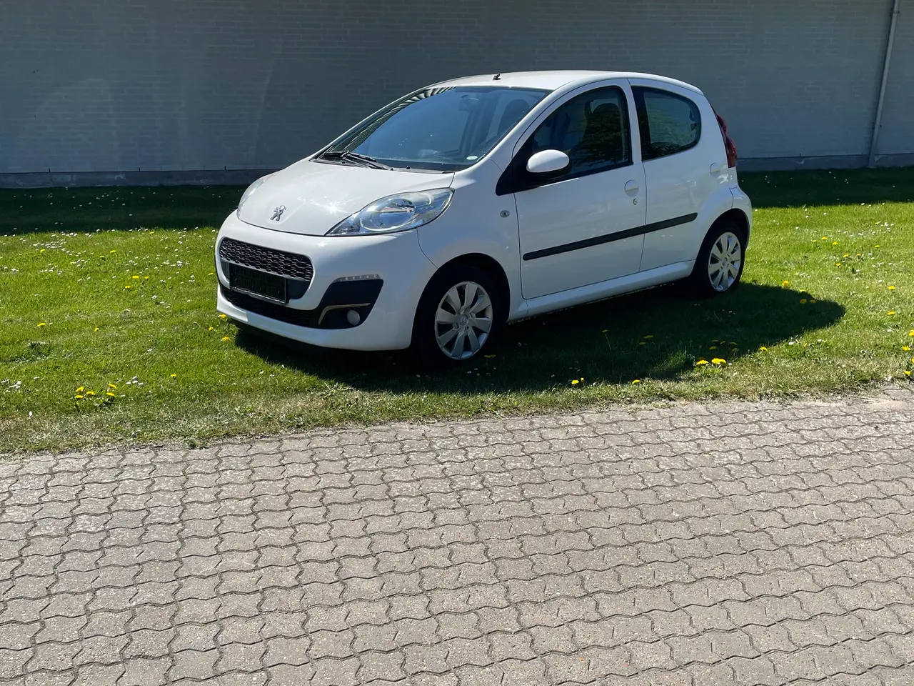 Billede 1 - Peugeot 107 (2014) Økonomisk og velholdt