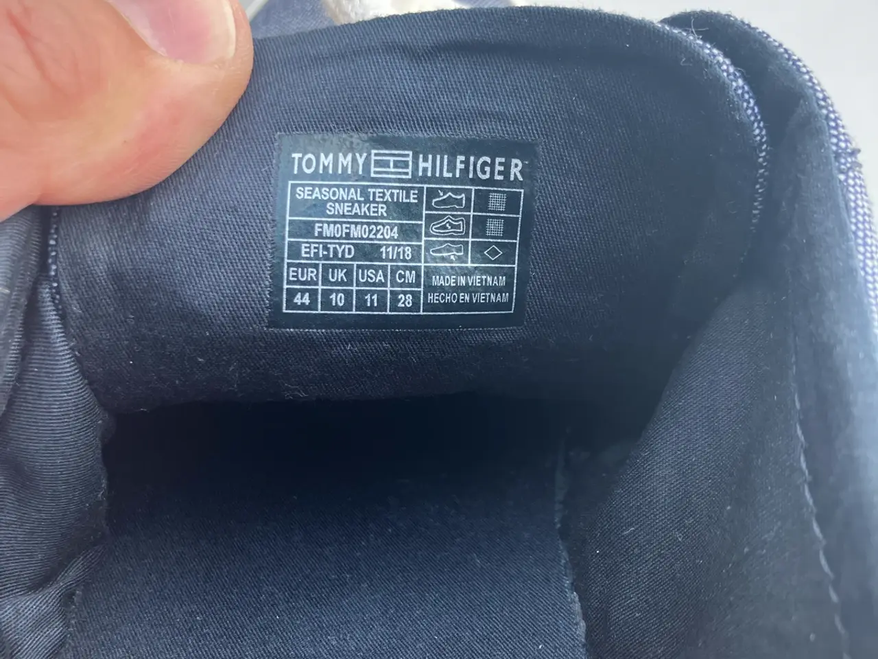 Billede 5 - Nye Tommy Hilfiger sneakers str 44 nypris 1000kr