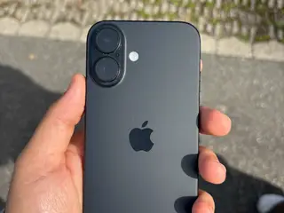 iPhone 16 uden brugsspor sælges da ny er købt 