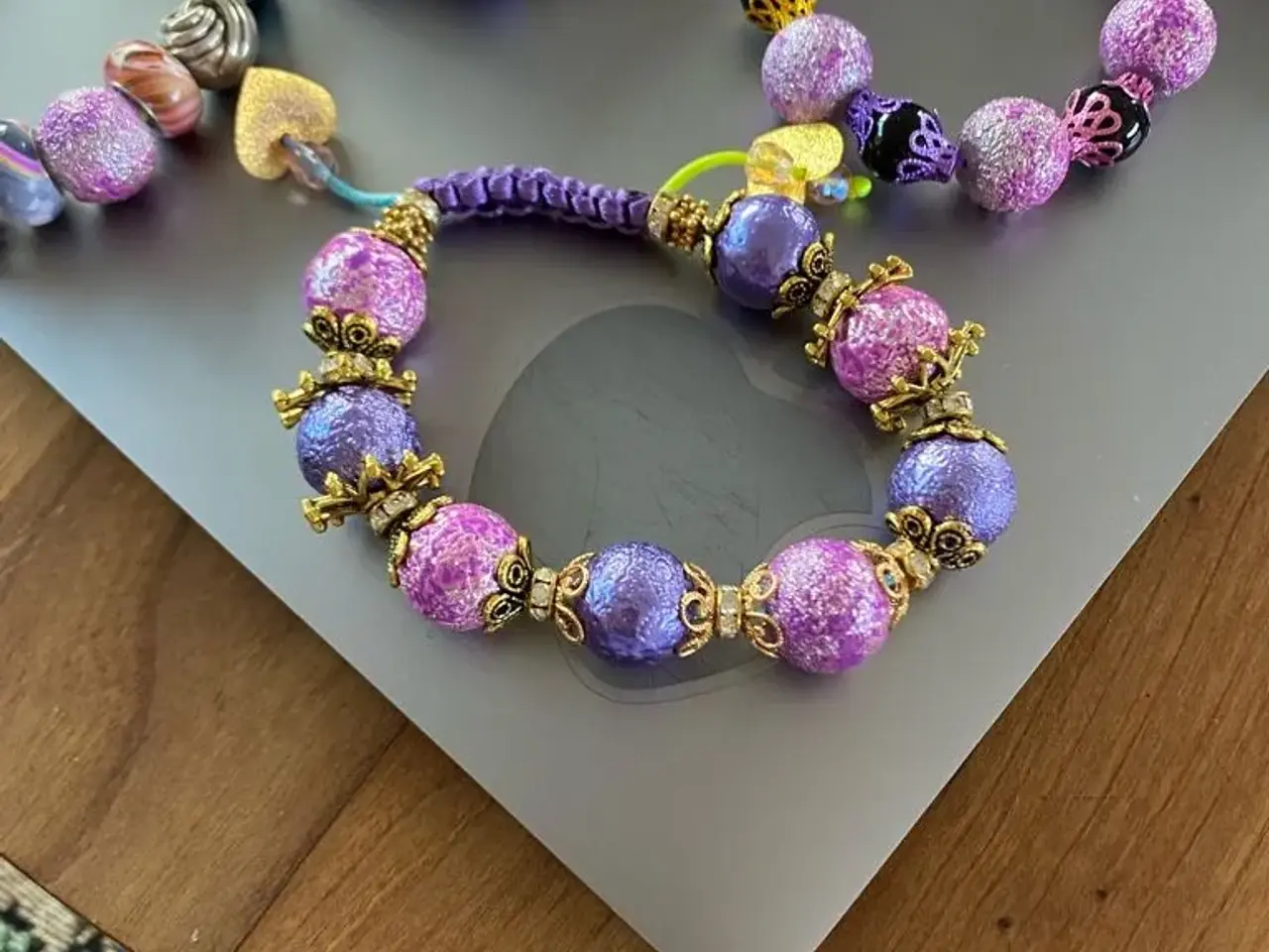 Billede 2 - Nye knyttede armbånd